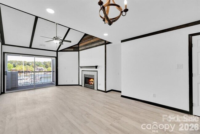 Building Photo - 18755 Vineyard Point Ln