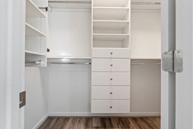 Building Photo - 1223 Berwick Rd