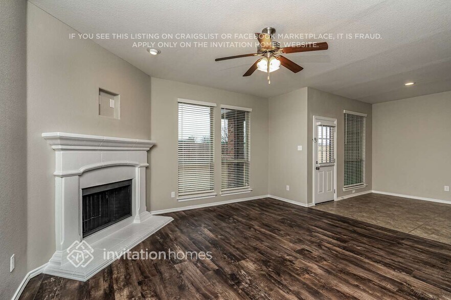 Building Photo - 3317 Tamarack Ln
