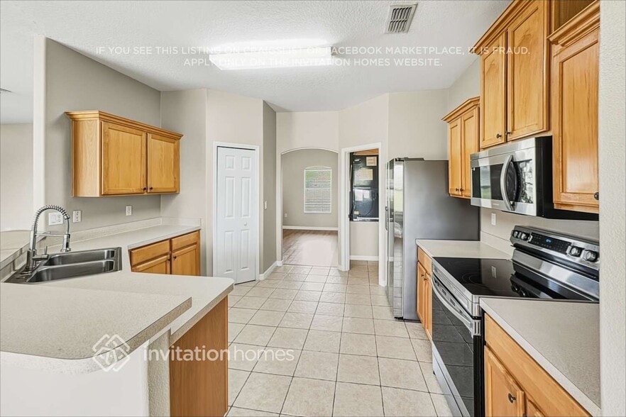 Building Photo - 2879 Bronco Ave