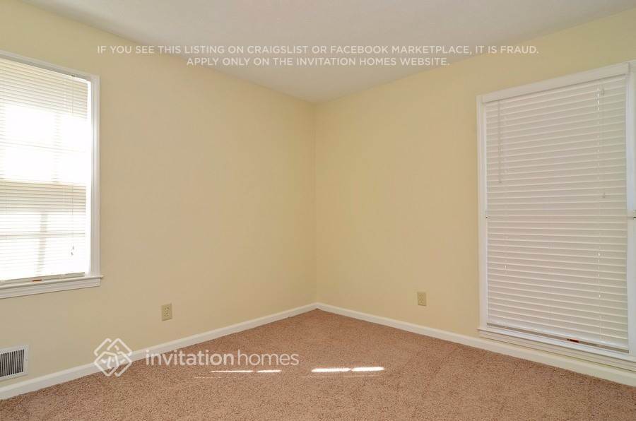 Building Photo - 6212 Shallowford Way