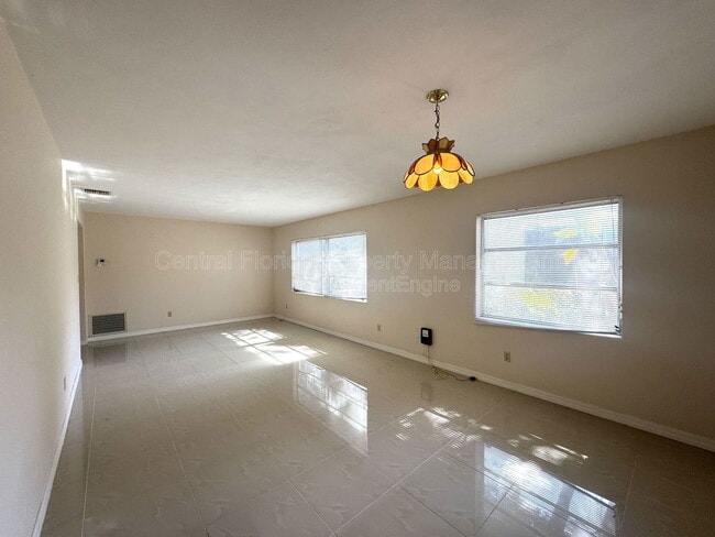 Building Photo - 612 Martin Ave