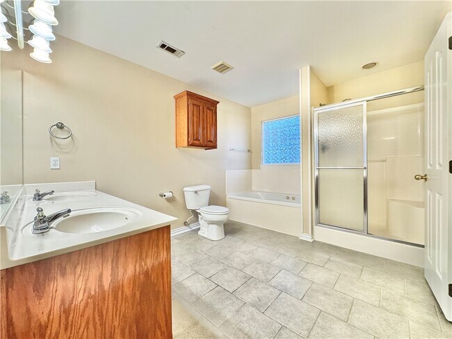 Building Photo - 2609 Drexelwood Dr