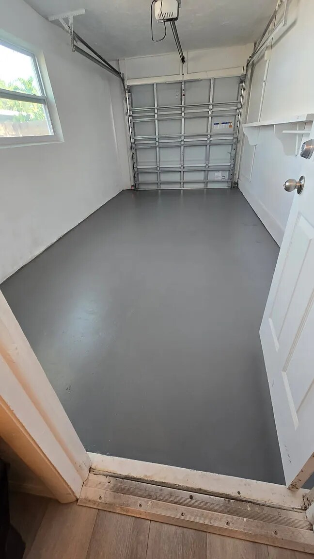 Building Photo - 1096 Rordon Ave