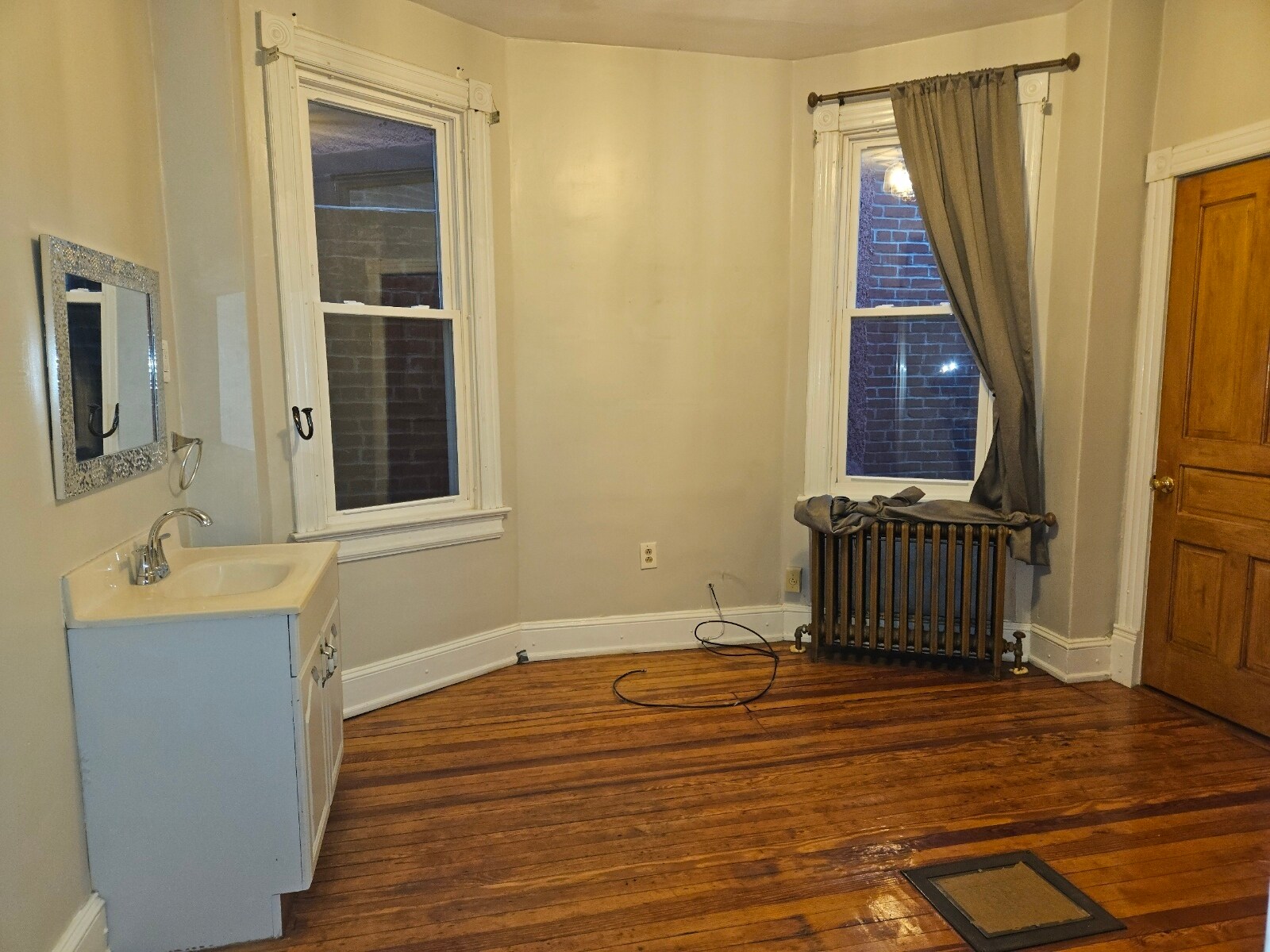 Building Photo - 117 V St NW