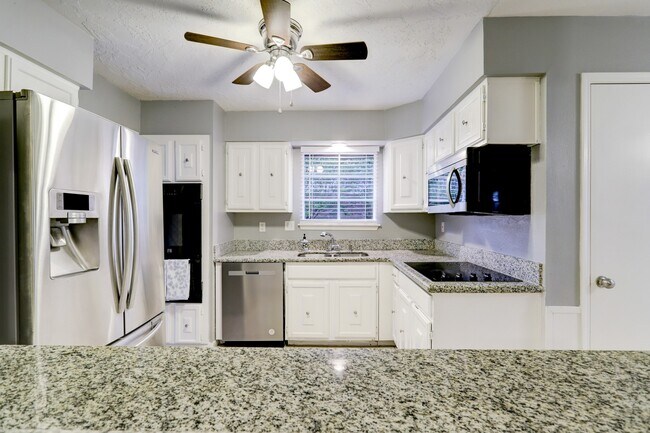 Building Photo - 12346 Huntington Venture Dr