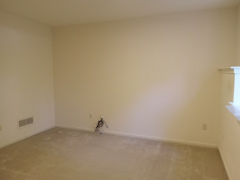 Building Photo - 1083 Beaver Run