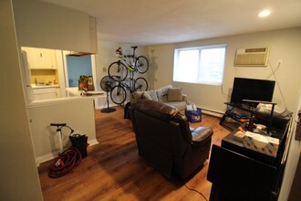 Building Photo - 1.0 bedroom in Somerville Massachusetts 02143