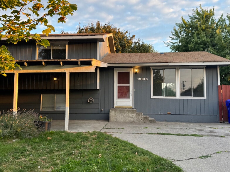 Primary Photo - 12816 E 31st Ave