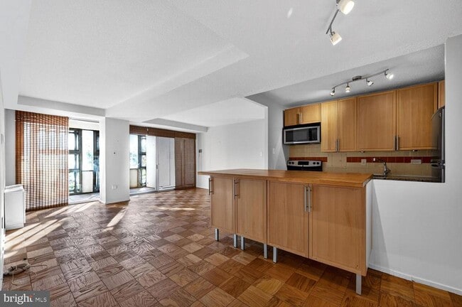 Building Photo - 1311 Delaware Ave SW