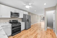 Building Photo - 118 N Curley St