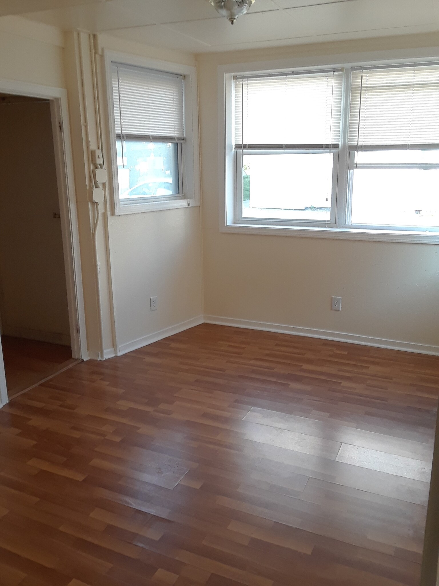 Bedroom 1 - 32 Norfolk St