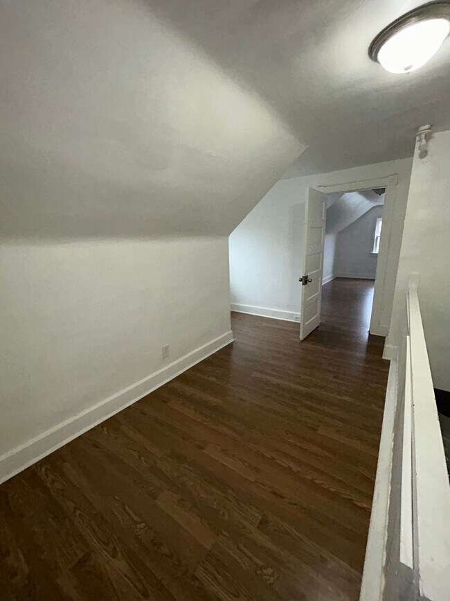 Building Photo - 28 Lee Ave