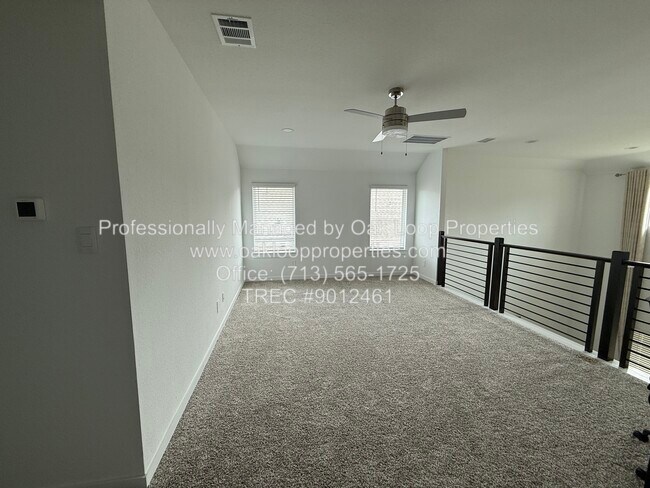 Building Photo - 1524 Sunrise Gables Dr