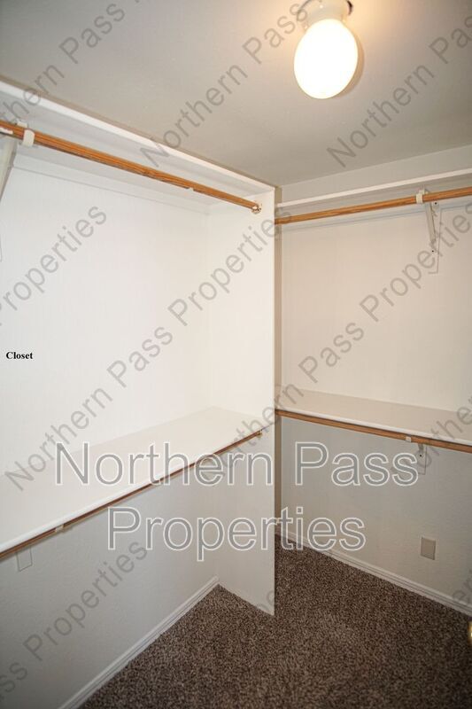 Building Photo - 12941 Tierra Salas Dr
