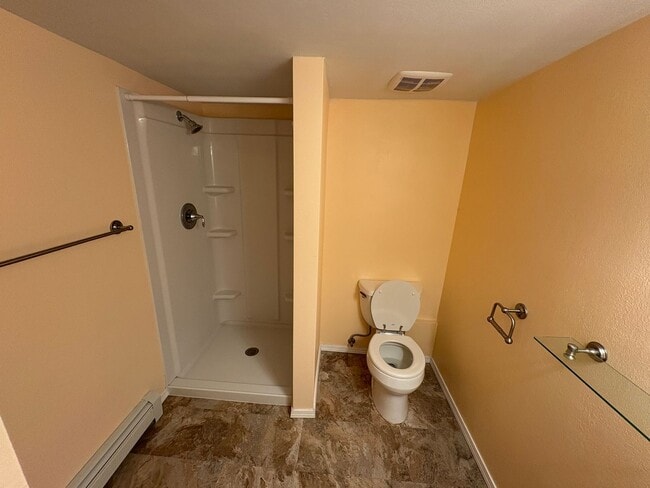 Building Photo - 631 W Crestline Dr