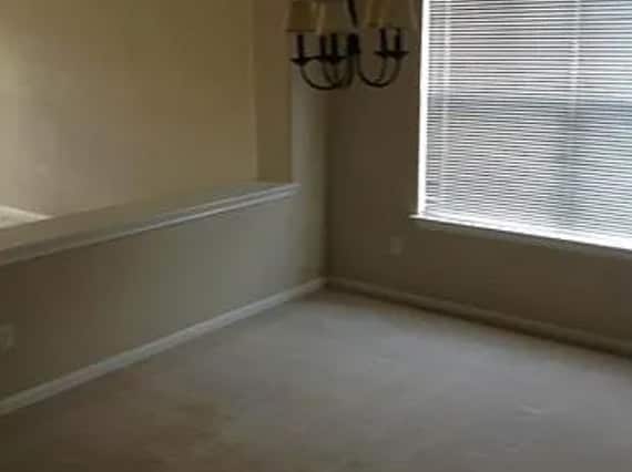 Building Photo - 811 Shadow Creek Blvd