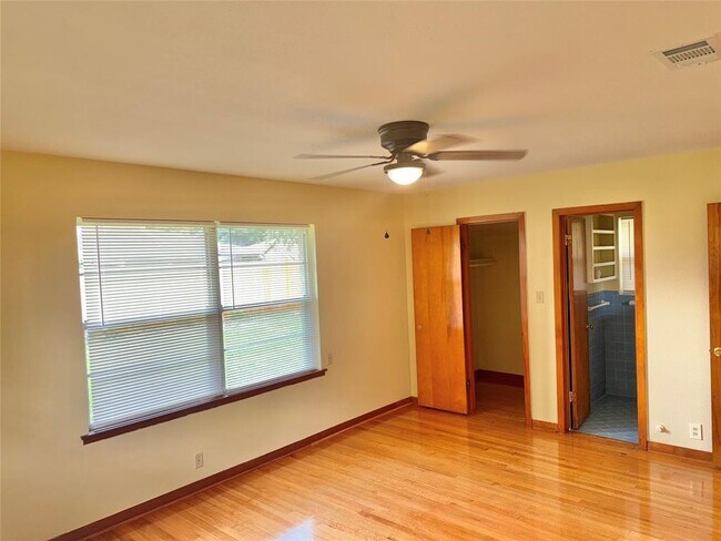 Building Photo - 7730 Cayton St