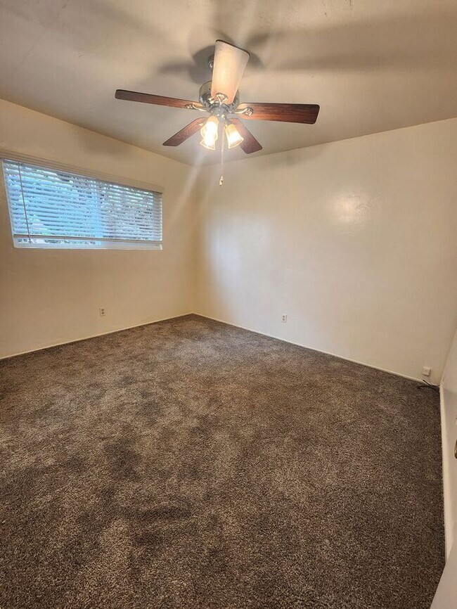 Building Photo - SUMMER SPECIAL: 1 Month Free-Open Floor Plan - 2BR/1BA