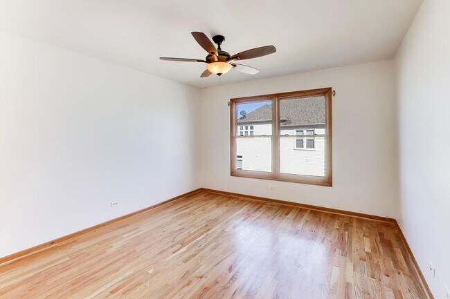 Building Photo - 2951 Old Glory Dr