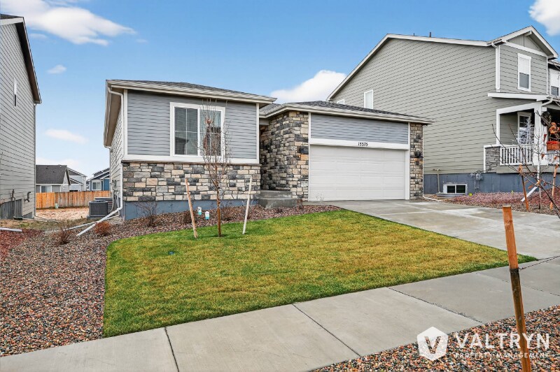 Building Photo - 13375 Valley Peak Dr