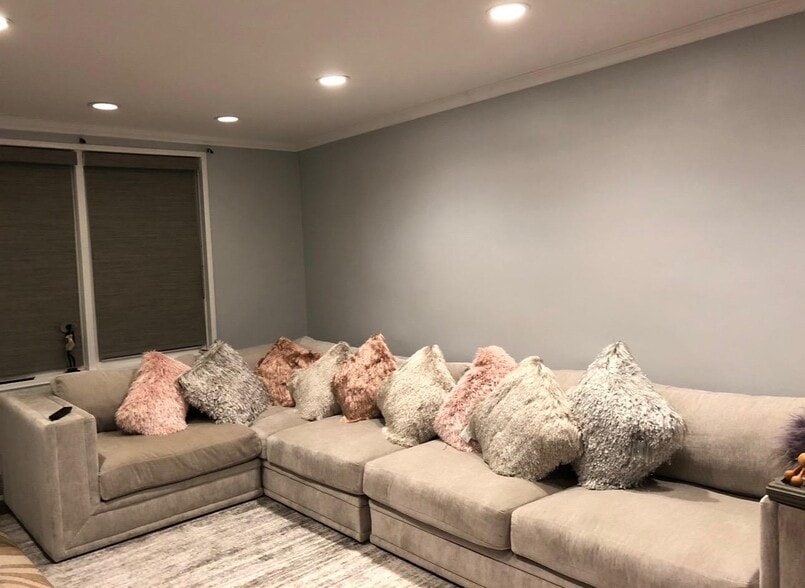 Building Photo - 510 Dubois Ave