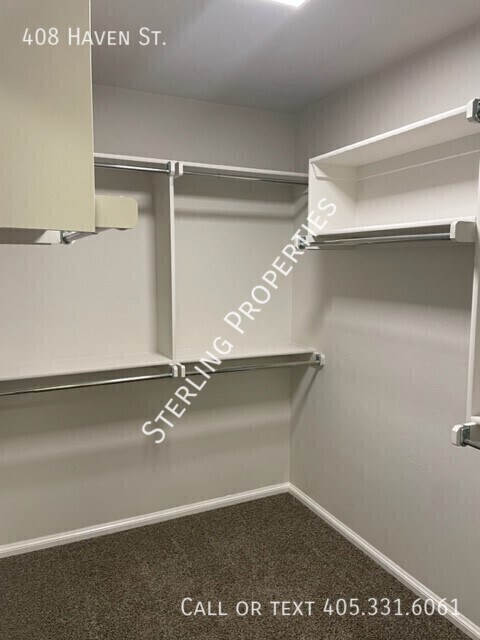 Building Photo - 408 Haven St