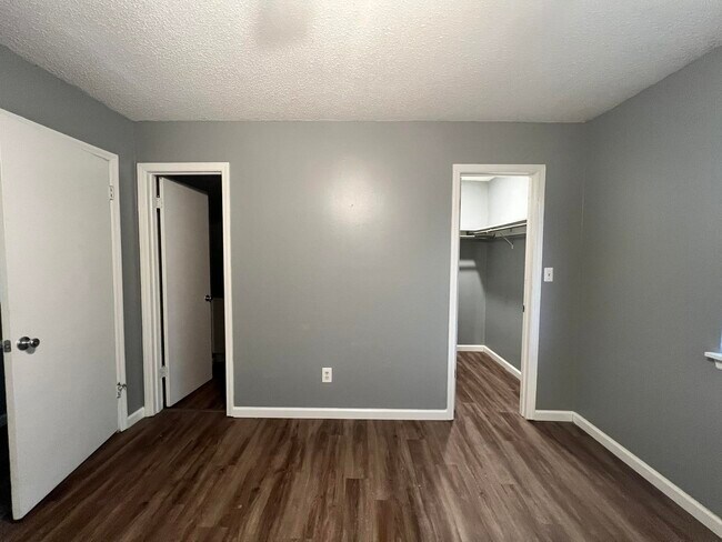 Building Photo - 1233 Chee Ln