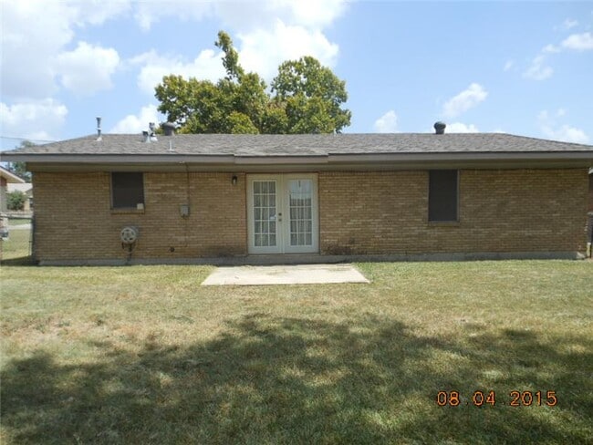 Building Photo - 1005 Cedar Dr