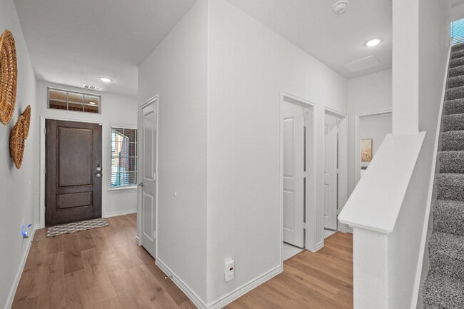 Building Photo - Beautiful 4 Bedroom Home in Spiritas Ranch Near Lake Lewisville