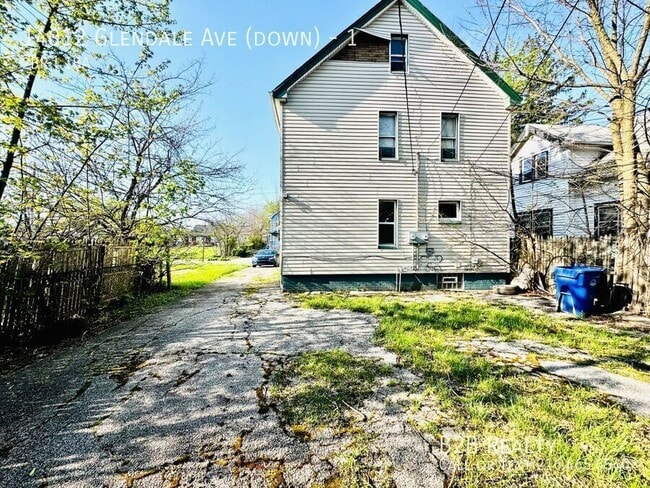 Building Photo - 14012 Glendale Ave