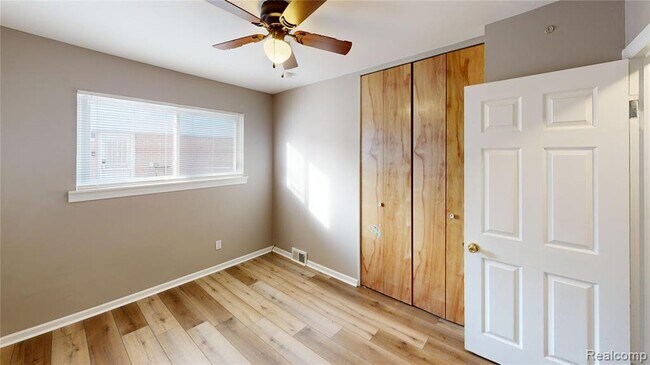 Building Photo - 1177 Connie Ave