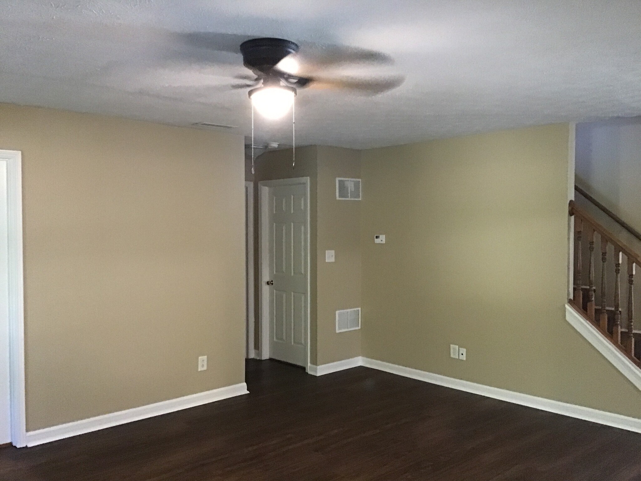 Building Photo - 1196 River Ridge Dr
