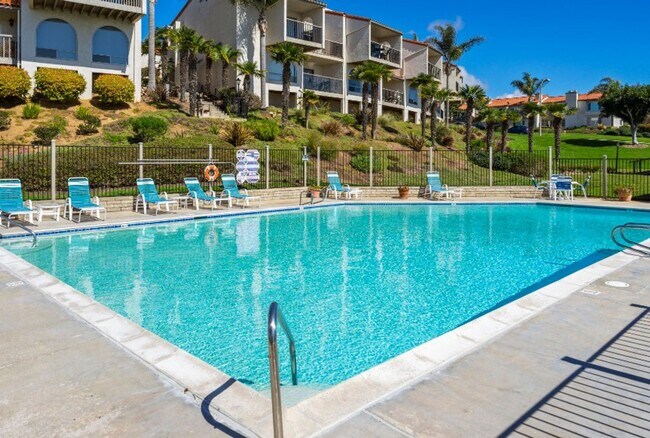 Building Photo - Coastal Living Awaits in this Ocean View C...