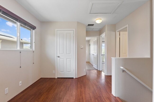 Building Photo - Perfect for Pets & Families! 4BR Ewa Beach Home with Fenced Yard & Pool Access