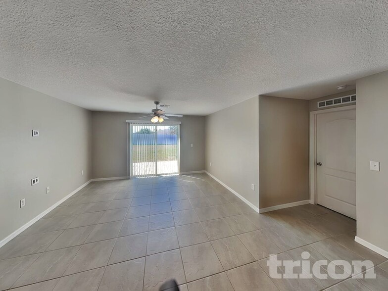 Building Photo - 2871 Chalmer St