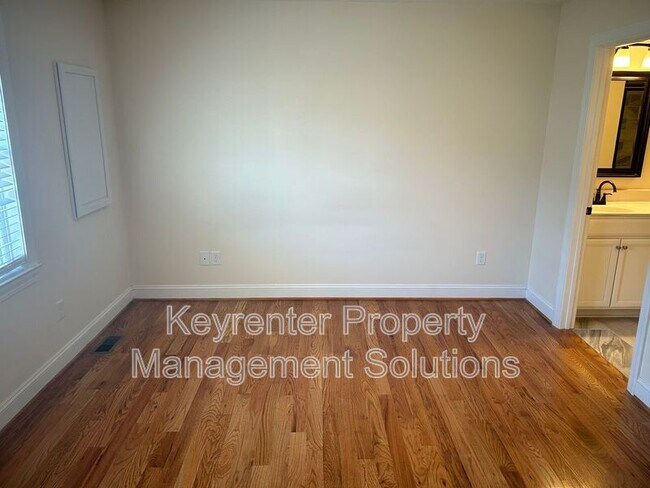 Building Photo - 18 Spring View Dr