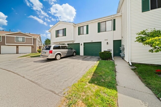 Building Photo - 425 Harrison Ct