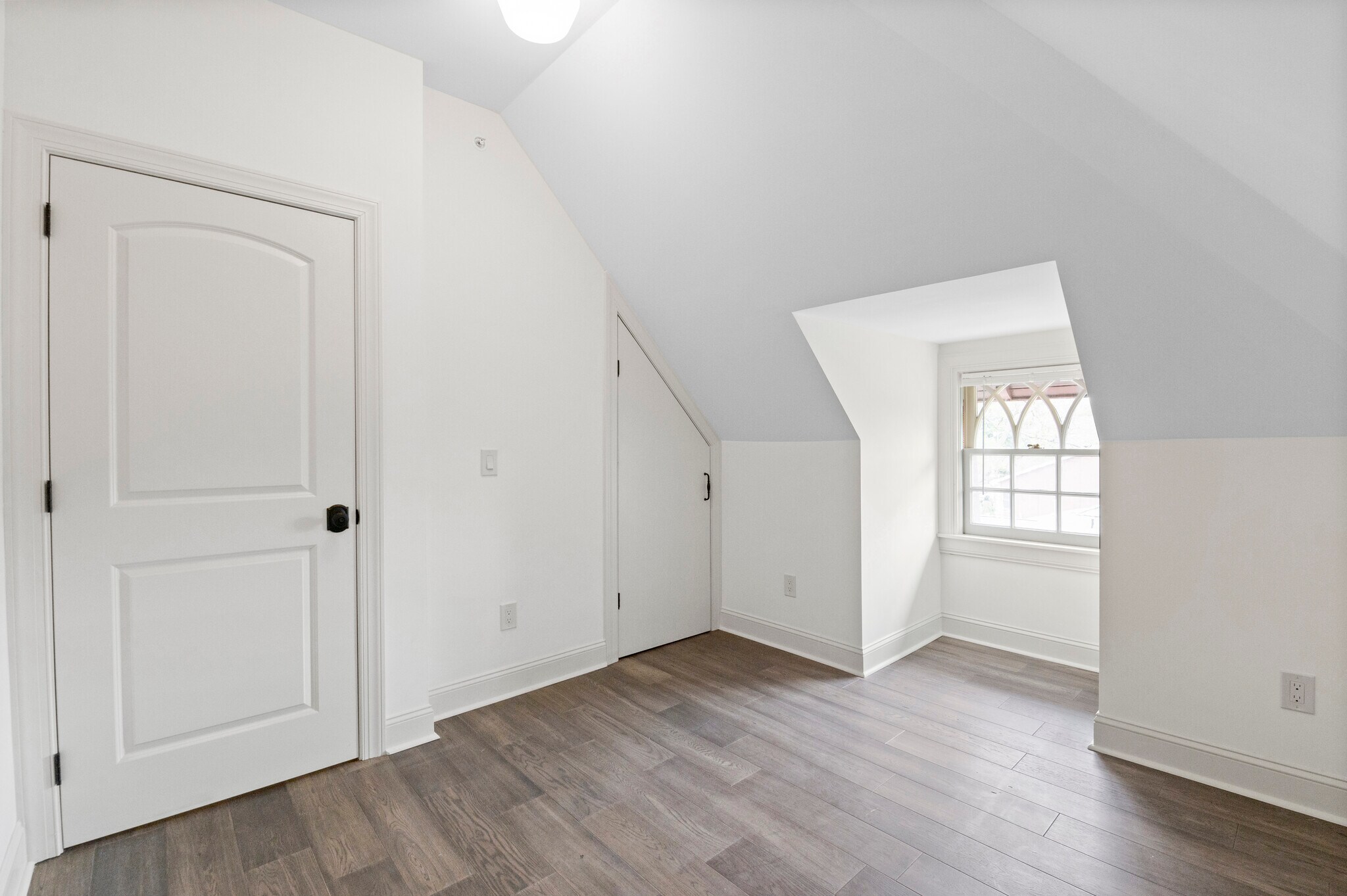 Second Bedoom - 240 W Tulpehocken St