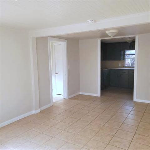 Building Photo - 200 E Crockett St