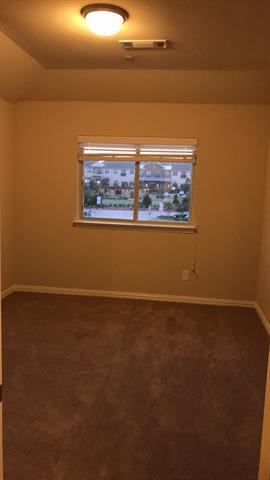 Building Photo - 960 Grace Ln