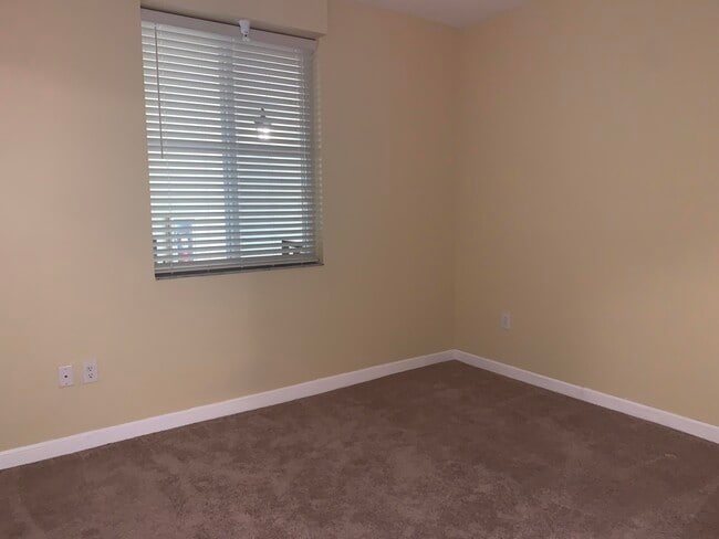 Building Photo - 3055 NW 126th Ave