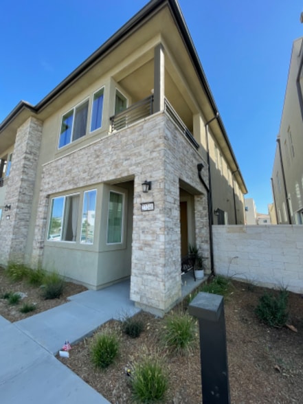 Building Photo - 27241 W Red Willow Ct