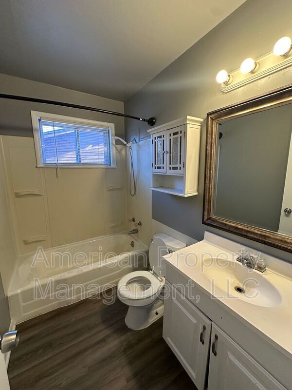 Building Photo - 2014 E 49th St N