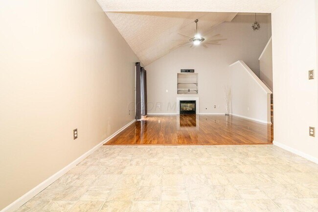 Building Photo - 1562 Sargas St