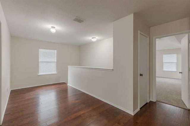 Building Photo - 5828 Pebble Ridge Dr