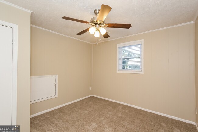 Building Photo - 133 Burre Ln SW