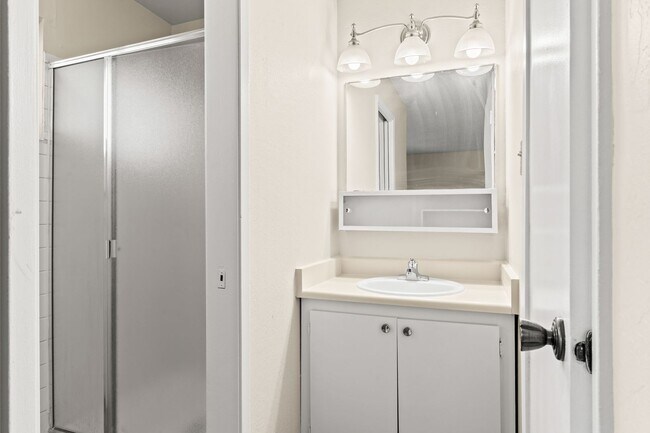 Building Photo - Utilities Included! Hayward Large 2-Bedroom with On-Site Laundry & Parking