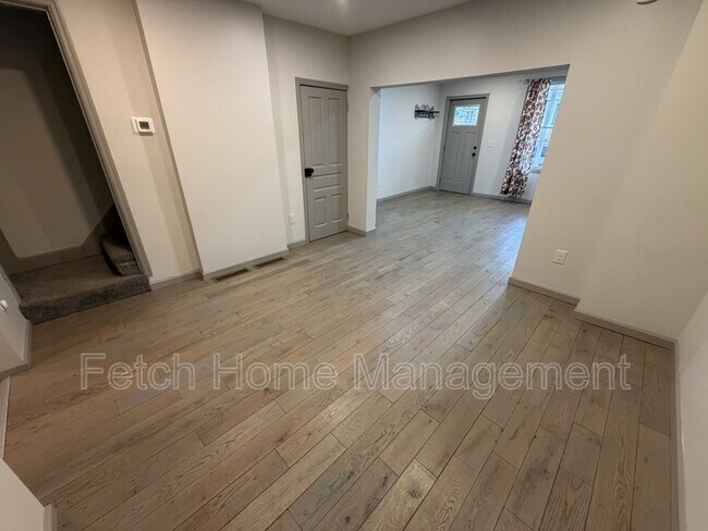 Building Photo - 34 N Lee St