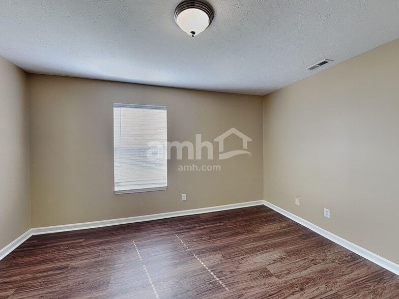 Building Photo - 829 Stonehenge Way